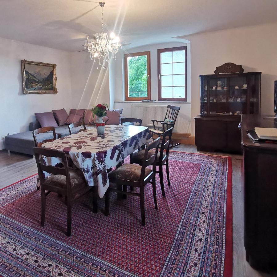 Ruhige Ferienwohnung Im Gutshaus Niederorschel Eksteriør billede